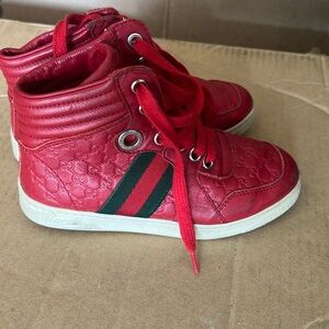 Gucci boys shoes size 28